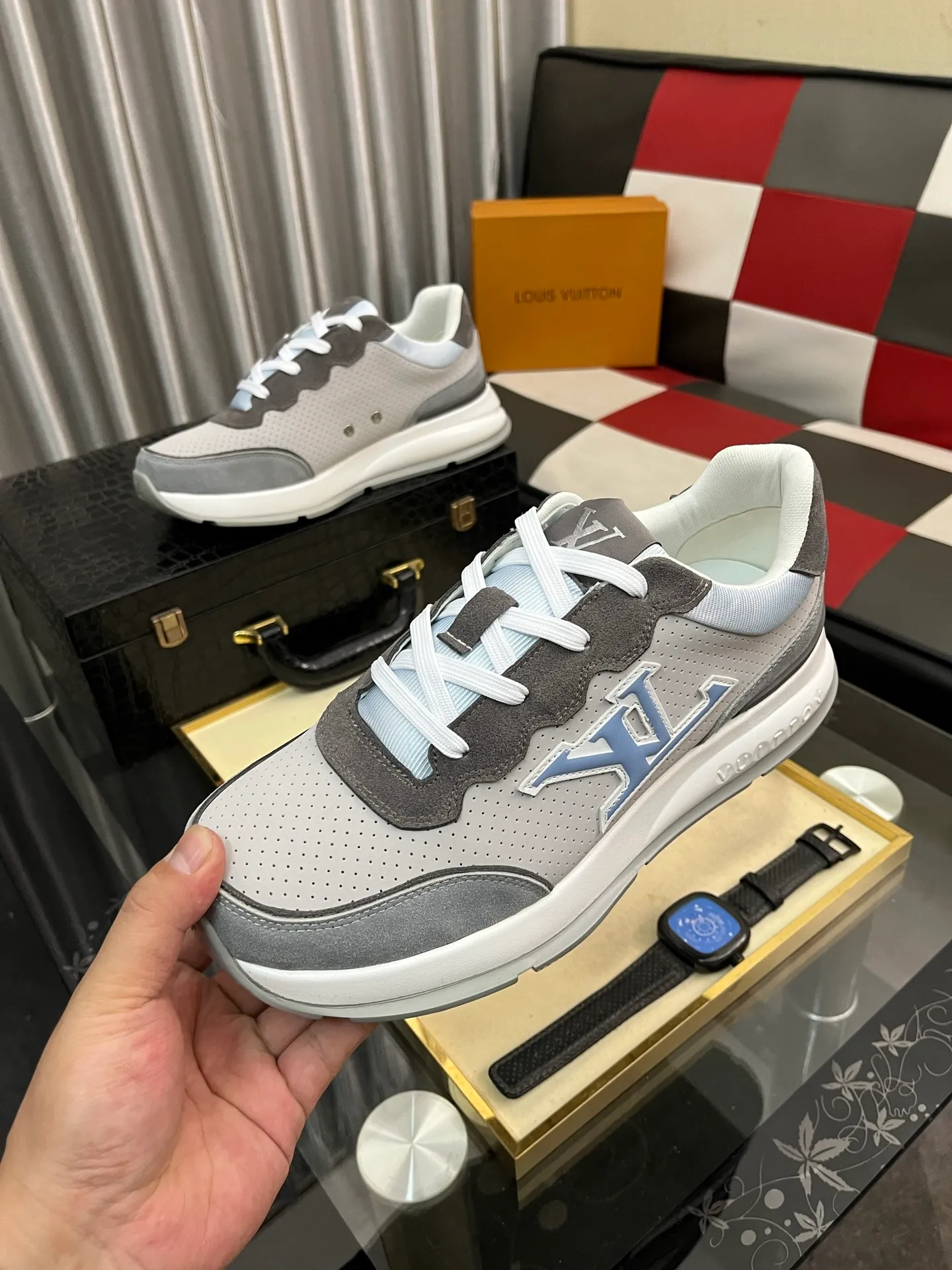 Men's Men's Shoes 💰: 438⌚️⌚️LV Louis Vuitton. The latest fashionable casual shoes are popular in physical stores. New spring and summer comfortable imported custom original cowhide, unique jacquard fabric element design. With sheepskin lining, Lv original bottom, [sun][sun] high-end packaging and high quality💪Details determine the quality, you can enter and leave the counter at will, welcome to compare🇮🇹Number of sizes 38-442️⃣colors available